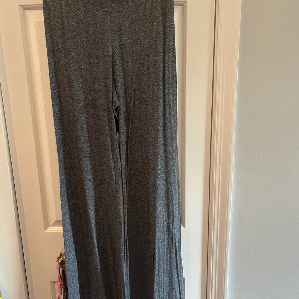 Soft and elegant flowy leisure pants - Picture 3 of 3